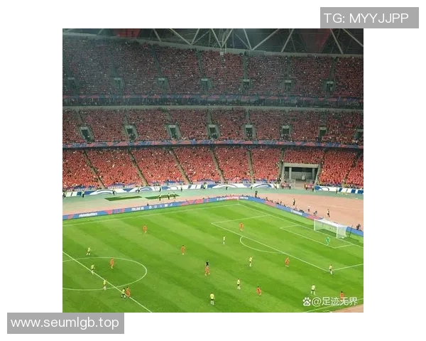 镜头回顾：足球八卦这一幕令人泪目